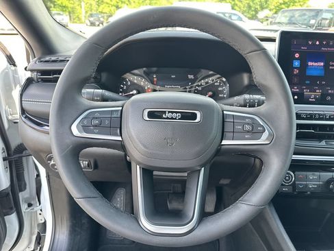Certified 2024 Jeep Compass Latitude w/ Altitude Special Edition AWD/4WD image 12