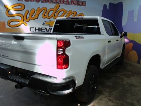 New 2026 Chevrolet Silverado 1500 Custom Trail Boss w/ LPO, Dark Essentials Package AWD/4WD image 8
