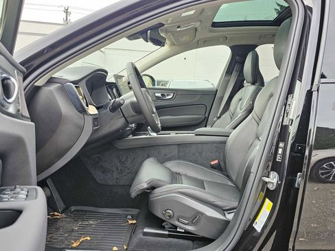New 2026 Volvo XC60 B5 Ultra w/ Protection Package Premier image 17