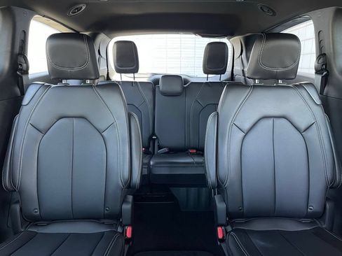New 2026 Chrysler Pacifica Select w/ S Appearance Package FWD image 18