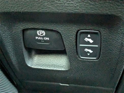 Used 2022 RAM 1500 Laramie image 28