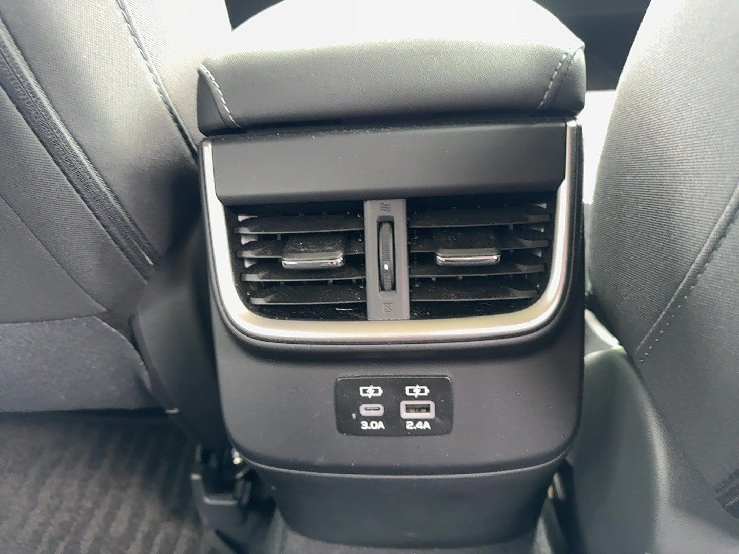 Used 2025 Subaru Outback Premium AWD/4WD image 22