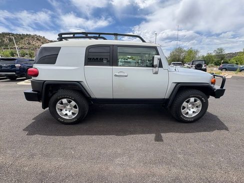 Used 2007 Toyota FJ Cruiser 4WD image 11