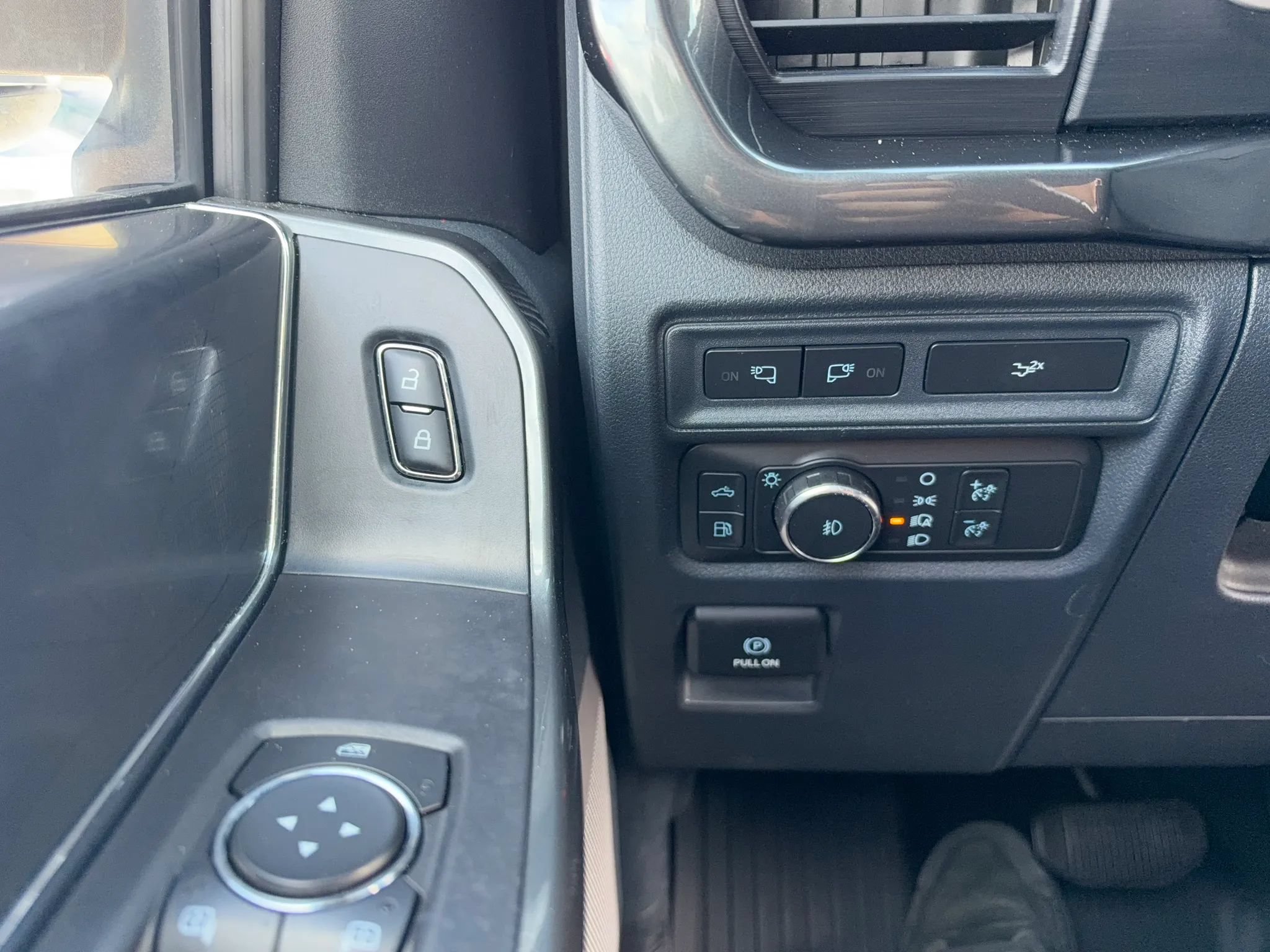 Used 2022 Ford F150 XLT w/ Equipment Group 302A High AWD/4WD image 17