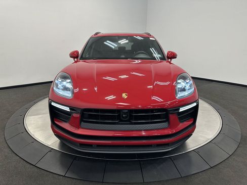 Certified 2026 Porsche Macan AWD/4WD image 10