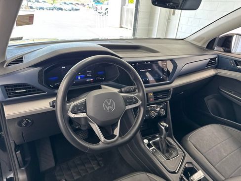 Used 2024 Volkswagen Taos SE FWD image 15
