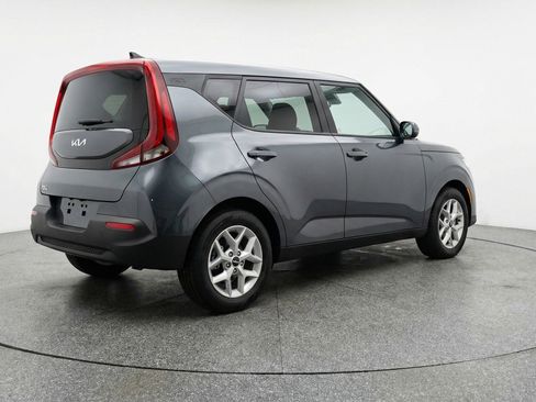 Used 2025 Kia Soul LX w/ LX Technology Package FWD image 9