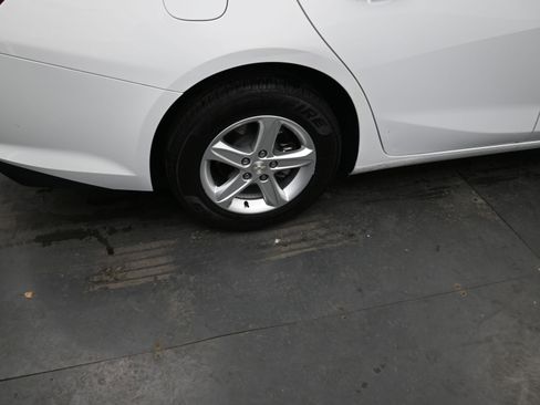 Used 2023 Chevrolet Malibu LS image 9