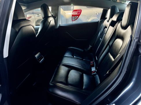 Used 2018 Tesla Model 3 RWD image 12