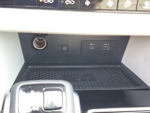 Used 2025 Nissan Pathfinder SL FWD image 23