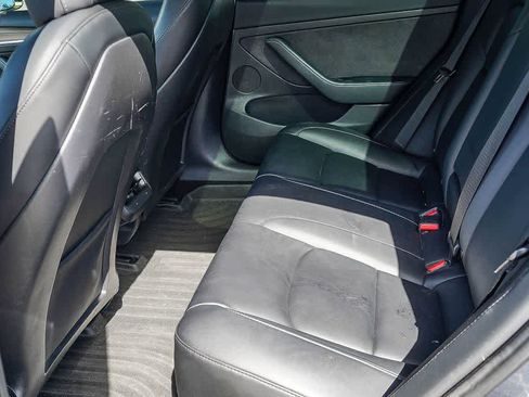 Used 2023 Tesla Model 3 Standard Range image 17