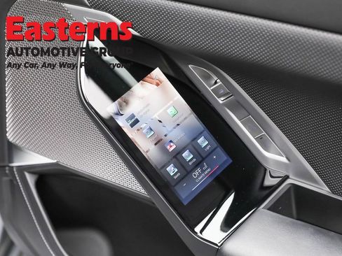 Used 2023 BMW 740i w/ Executive Package image 28