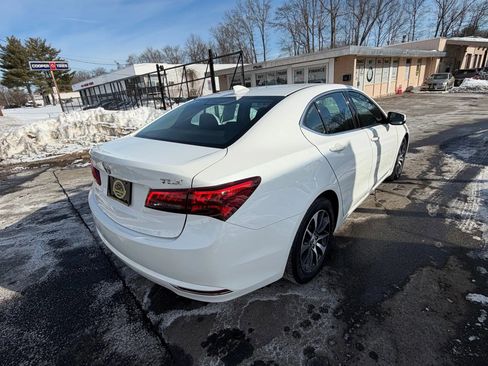 Used 2015 Acura TLX image 4