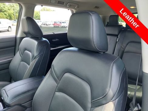 Used 2023 Nissan Pathfinder SL FWD image 6