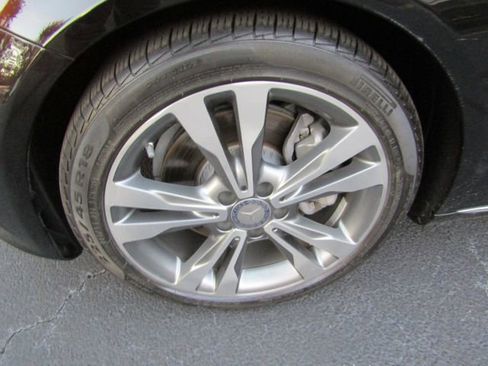 Used 2015 Mercedes-Benz C 300 Sedan image 9