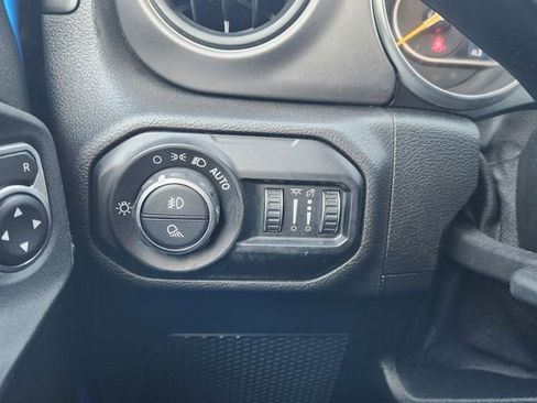 Used 2021 Jeep Gladiator Sport image 24