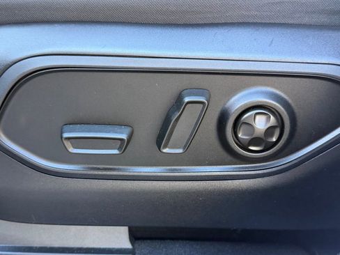 Used 2023 Jeep Grand Cherokee 4WD 4xe image 23