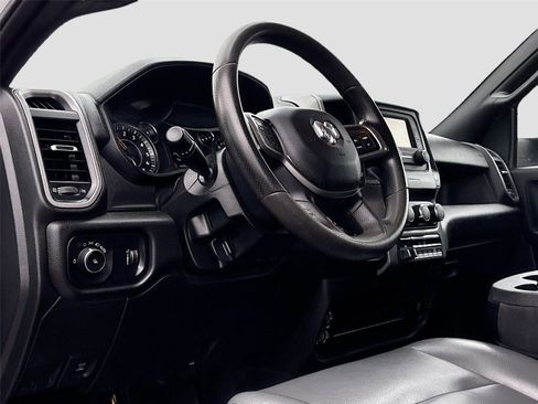 Used 2021 RAM 2500 Tradesman w/ Chrome Appearance Group image 9