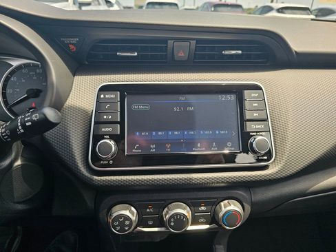 Certified 2025 Nissan Kicks Play S image 18