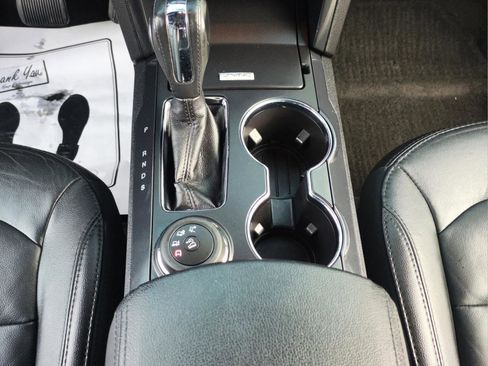 Used 2018 Ford Explorer XLT image 21