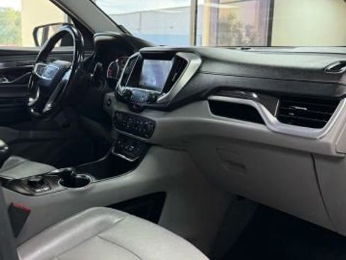 Used 2019 GMC Terrain SLT w/ Preferred Package image 14