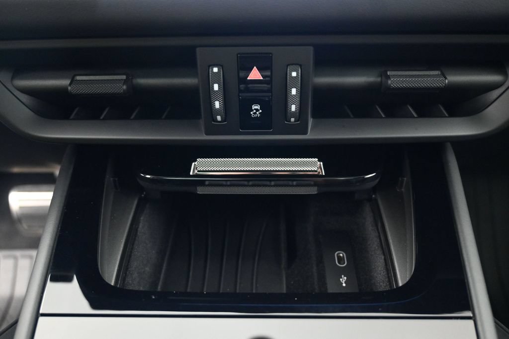 Certified 2026 Porsche Cayenne GTS AWD/4WD image 18