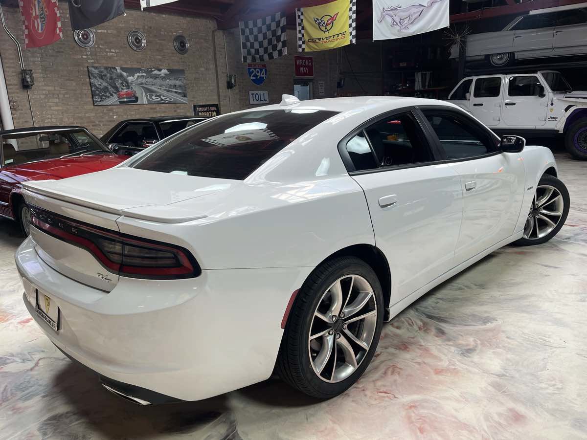 Used 2015 Dodge Charger R/T w/ Wheels & Tunes Group RWD image 2
