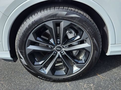 Used 2025 Audi Q7 3.0T Prestige image 19