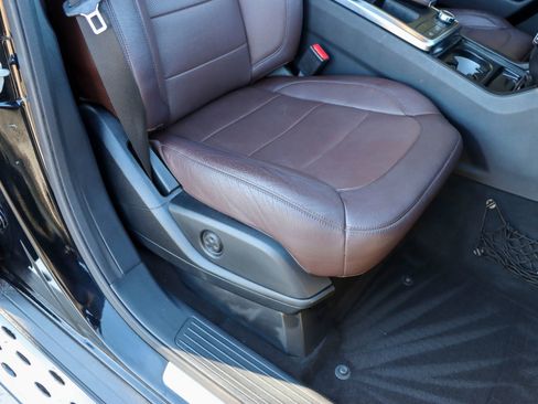 Used 2015 Mercedes-Benz GL 450 4MATIC image 34