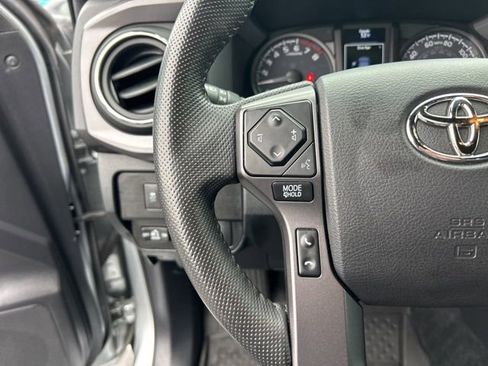 Used 2022 Toyota Tacoma TRD Off-Road w/ Technology Package image 19