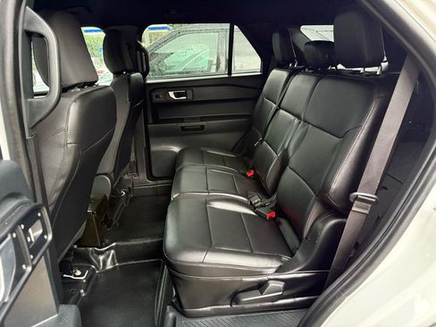 Used 2023 Ford Explorer 4WD Police Interceptor image 4