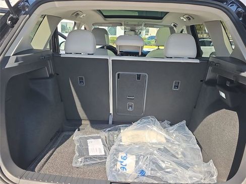 New 2026 Volkswagen Taos SE image 28