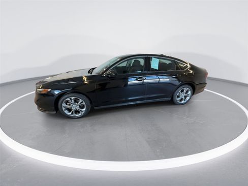 Used 2024 Honda Accord EX image 4