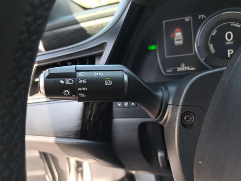 Used 2022 Lexus ES 300h w/ Premium Package FWD image 27