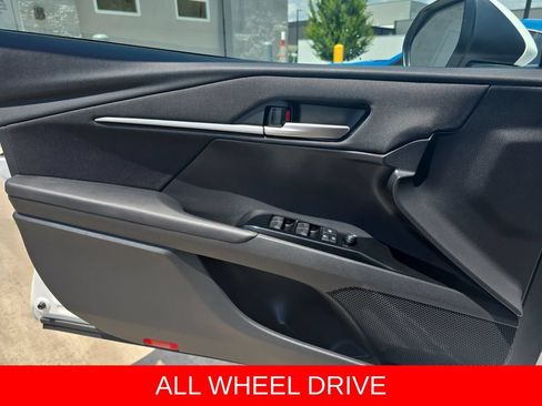 Used 2025 Toyota Camry LE AWD/4WD image 27