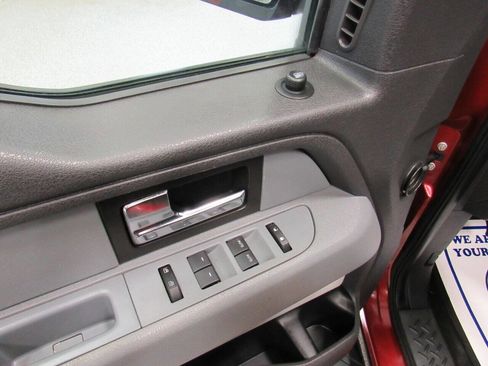 Used 2013 Ford F150 XLT w/ XLT Chrome Pkg image 30