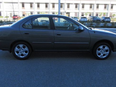Used 2004 Nissan Sentra S image 6