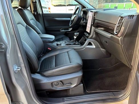 Used 2025 Ford Ranger Lariat w/ FX4 Off-Road Package image 14