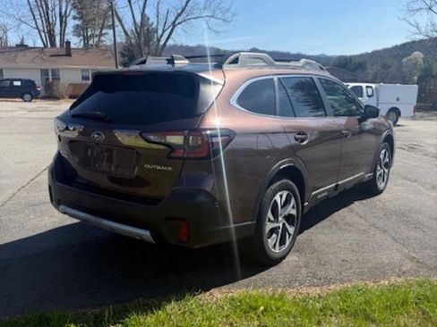 Used 2020 Subaru Outback Limited image 6