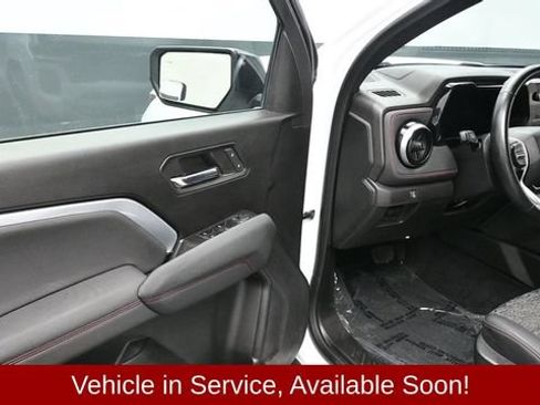 Used 2024 Chevrolet Colorado Z71 w/ Advanced Trailering Package AWD/4WD image 25