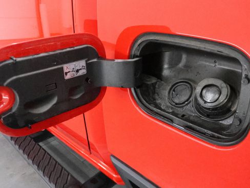 Used 2024 Chevrolet Silverado 2500 LT w/ Z71 Sport Edition image 39