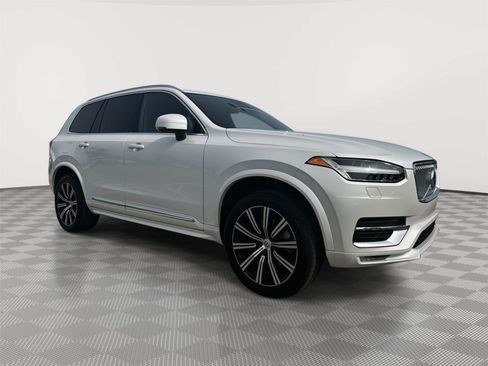 Used 2024 Volvo XC90 B5 Core AWD/4WD image 1