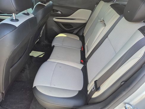 Used 2020 Buick Encore Preferred AWD/4WD image 11