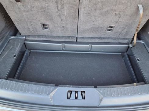 Used 2025 Ford Explorer ST-Line w/ ST-Line Street Pack image 81