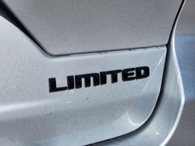 New 2025 Jeep Grand Cherokee Limited w/ Black Appearance Package AWD/4WD image 8