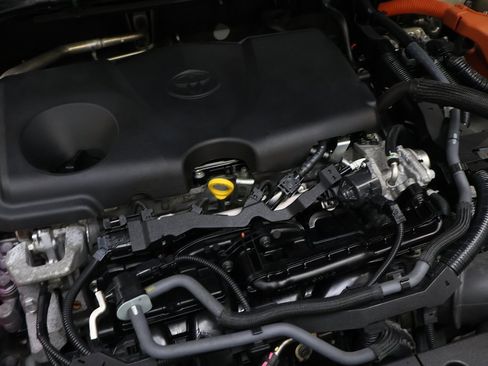 Used 2023 Toyota Crown XLE image 25