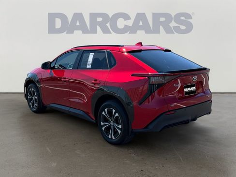 Used 2025 Toyota bZ4X AWD w/ Weather Package image 5
