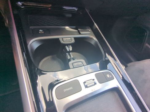 Used 2024 Mercedes-Benz EQB 300 4MATIC image 9