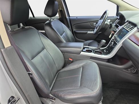 Used 2013 Ford Edge Limited image 12