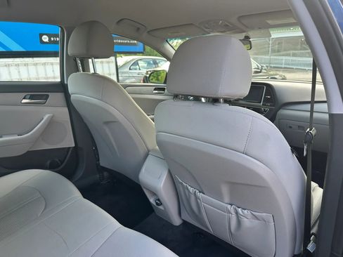 Used 2019 Hyundai Sonata SE image 17